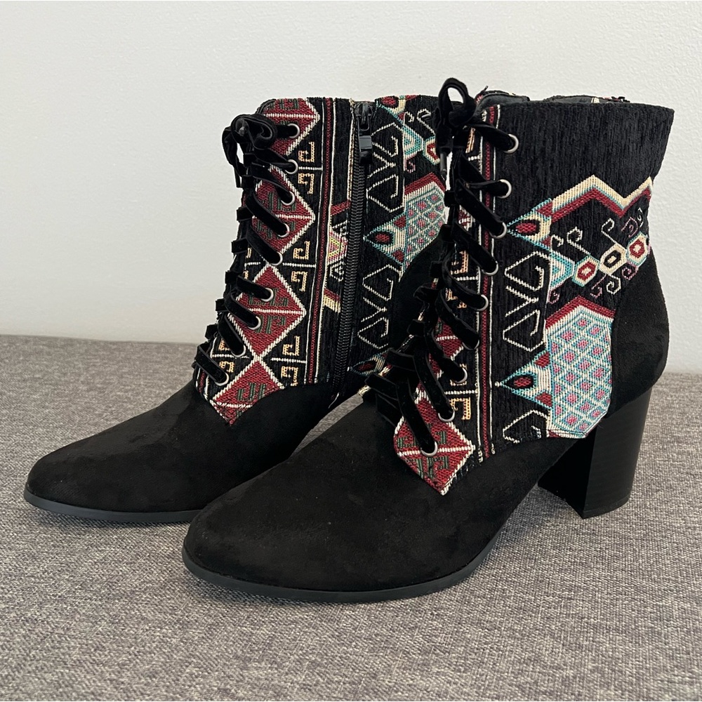 Black Faux Suede Multi Geometric Textile Ankle Boots 9.5 Lace Up Chunky Costume